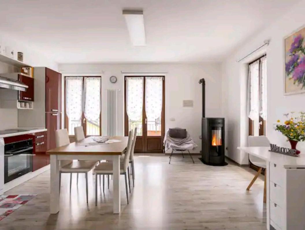 Iris Home Camblione الغرفة الصورة